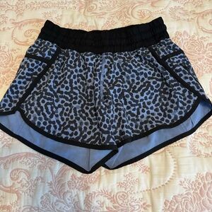 EUC RARE Lululemon tracker shorts